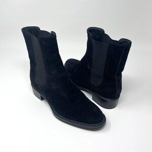 Tod's Black Suede Chelsea Heeled Ankle Boots